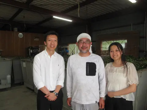 Ochaya på besøk hos en japansk teprodusent